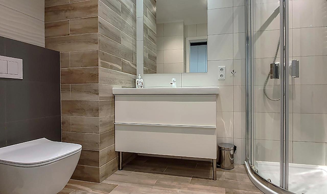 Cztery Oceany, Apartament Blisko Plazy, Grey Apartment Gdansk Bagian luar foto