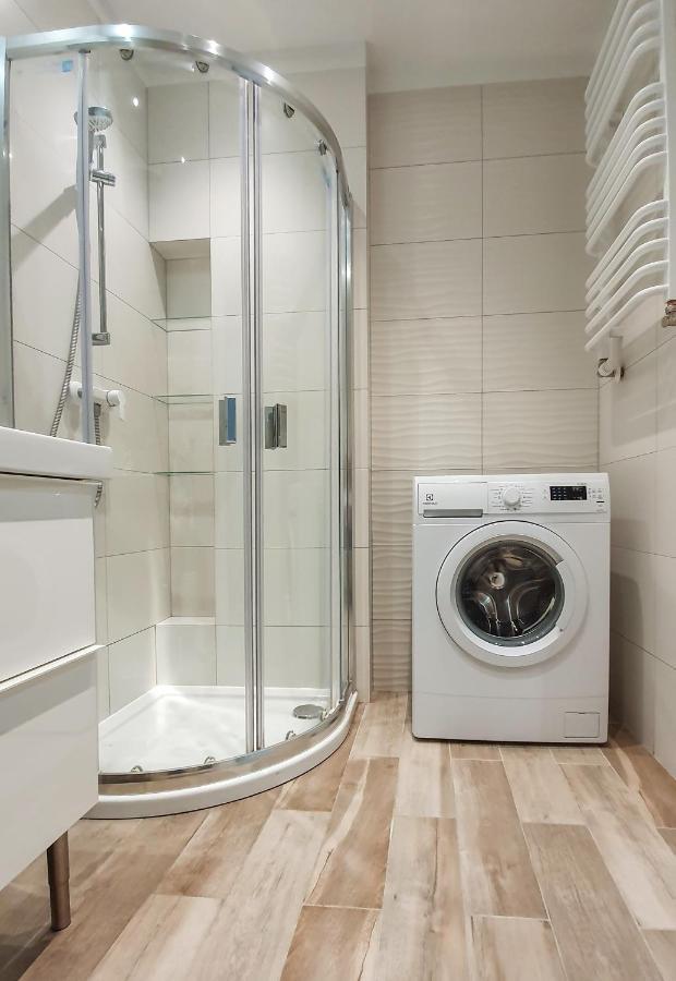 Cztery Oceany, Apartament Blisko Plazy, Grey Apartment Gdansk Bagian luar foto