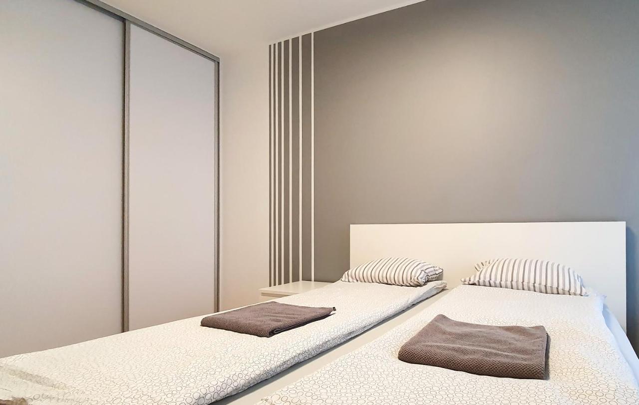 Cztery Oceany, Apartament Blisko Plazy, Grey Apartment Gdansk Bagian luar foto